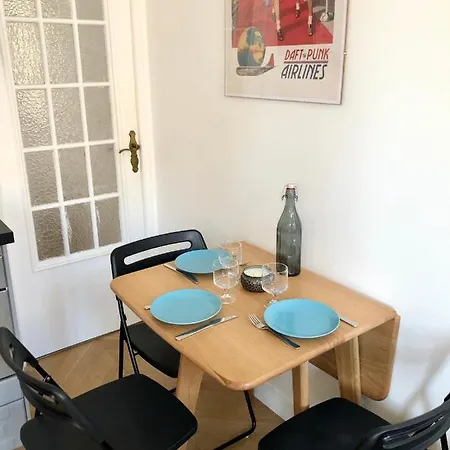 Charming And Modernly Designed 2 Bedroom - Old Town أنتيب