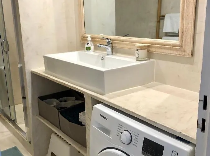 Apartmán Charming And Modernly Designed 2 Bedroom - Old Town Antibes