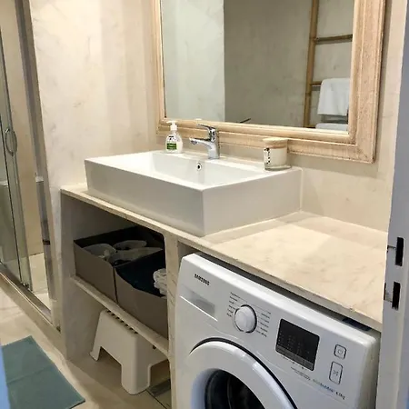 Appartement Charming And Modernly Designed 2 Bedroom - Old Town Antibes