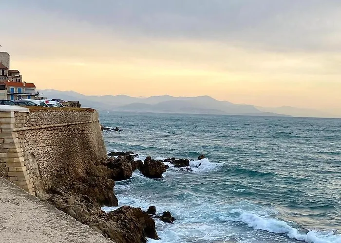 Daire Charming And Modernly Designed 2 Bedroom - Old Town